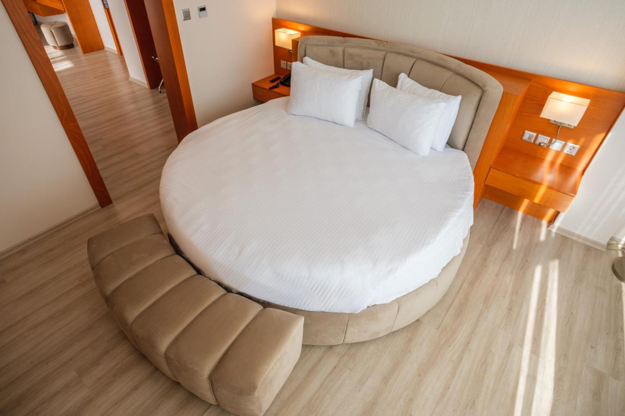 Caddem Inn Hotel 法马古斯塔 外观 照片