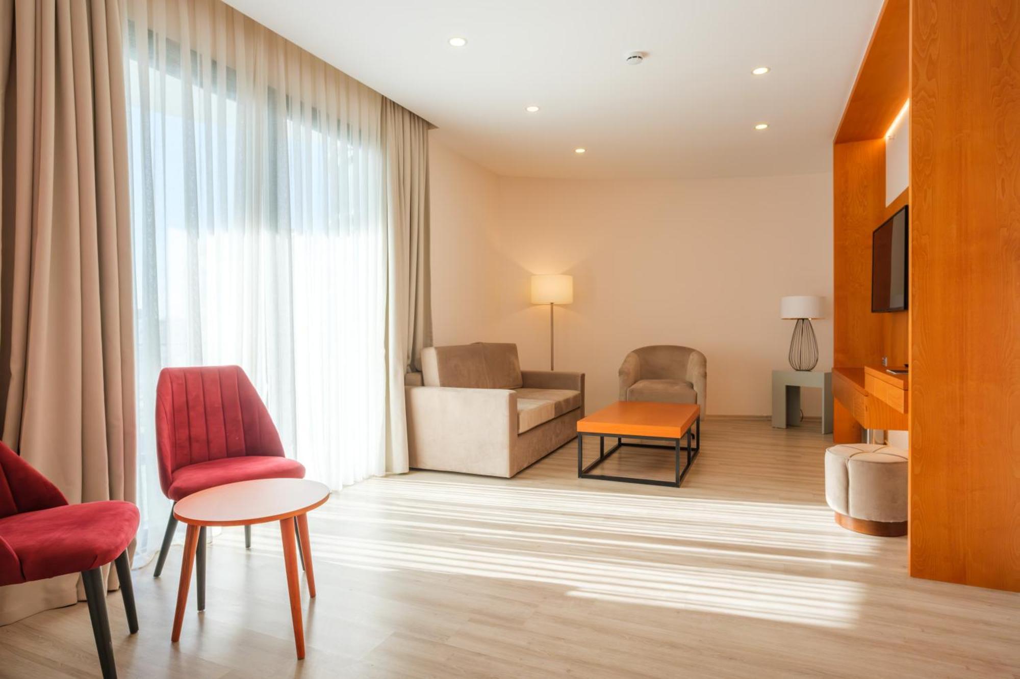 Caddem Inn Hotel 法马古斯塔 外观 照片