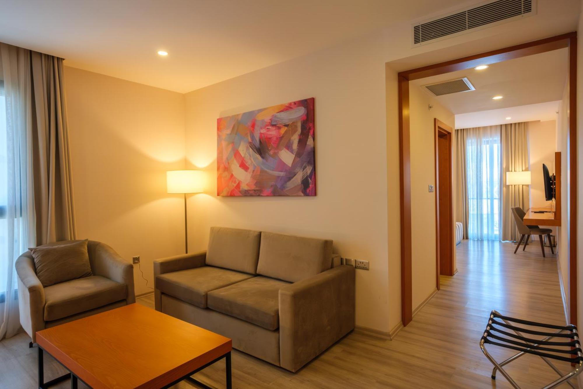 Caddem Inn Hotel 法马古斯塔 外观 照片