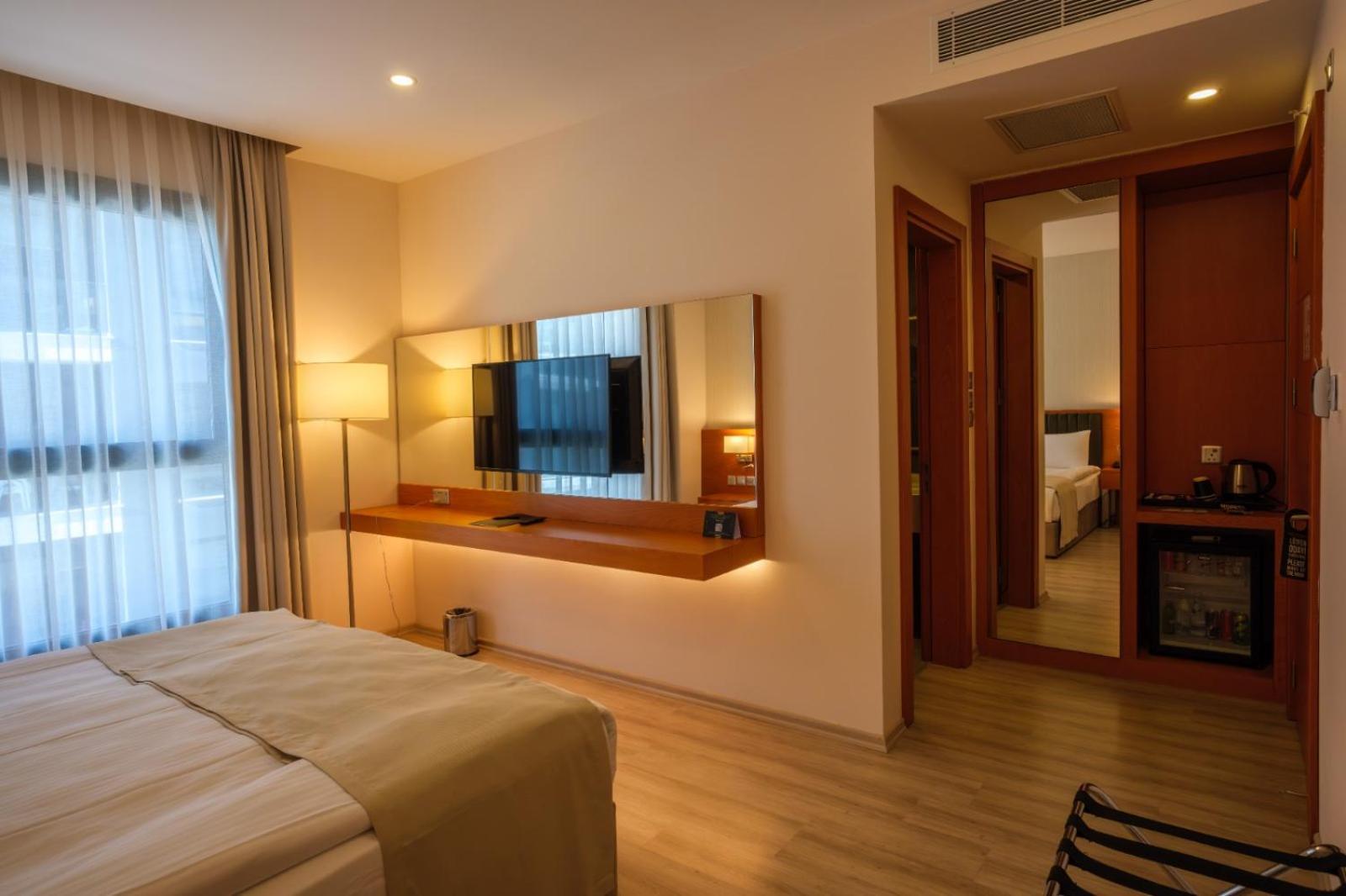 Caddem Inn Hotel 法马古斯塔 外观 照片