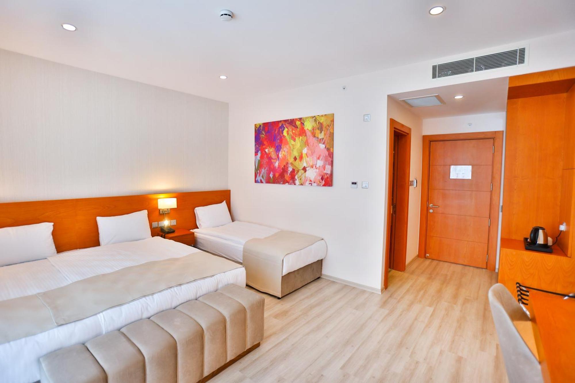 Caddem Inn Hotel 法马古斯塔 外观 照片