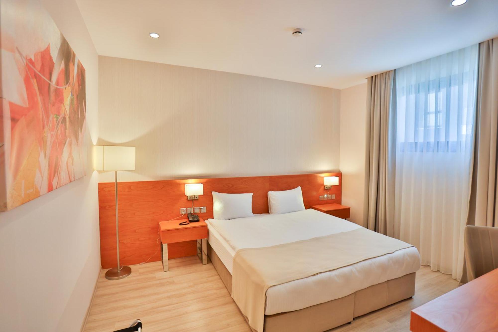 Caddem Inn Hotel 法马古斯塔 外观 照片