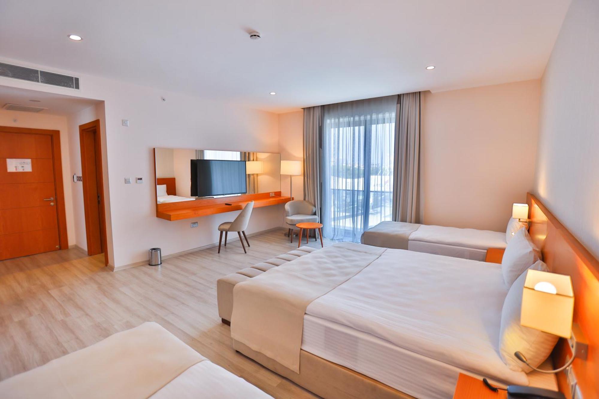 Caddem Inn Hotel 法马古斯塔 外观 照片